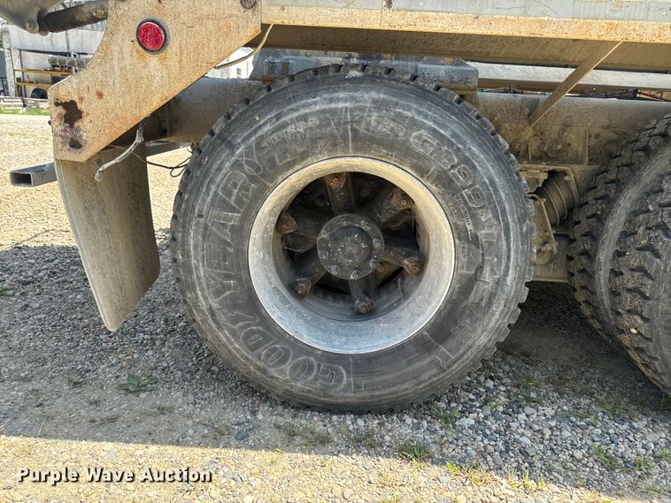 image for item FB5757 1999 Sterling L8513 ready mix truck