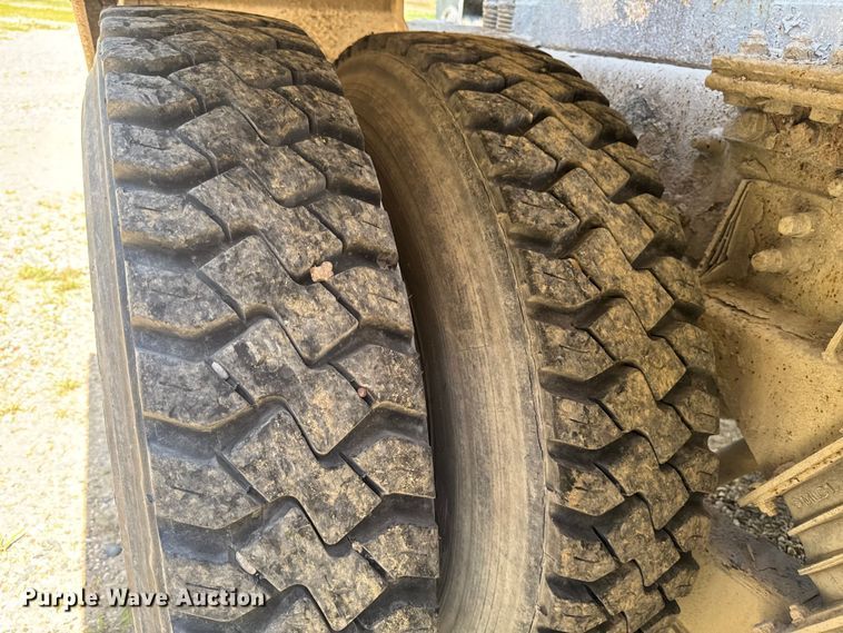 image for item FB5757 1999 Sterling L8513 ready mix truck