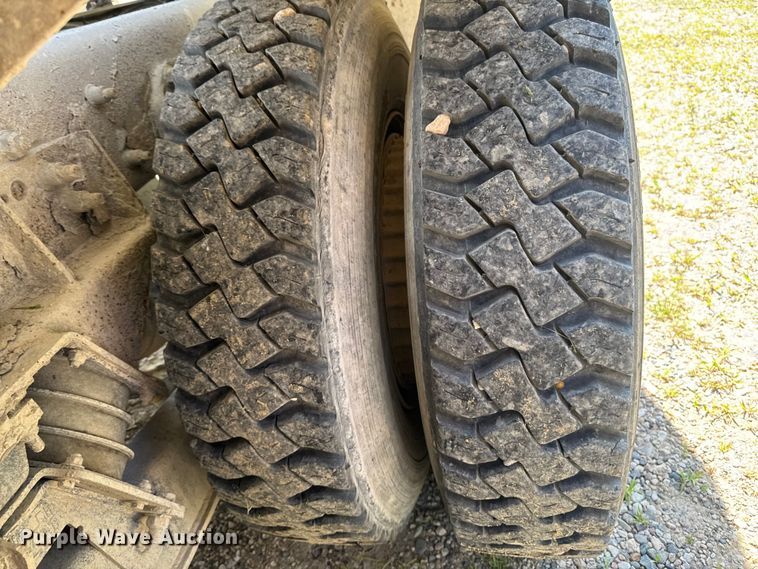 image for item FB5757 1999 Sterling L8513 ready mix truck
