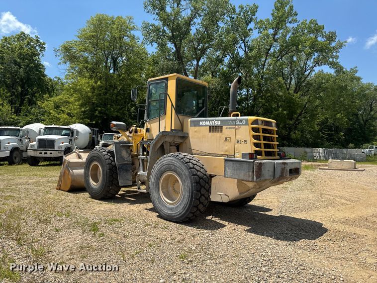 image for item FB5758 1999 Komatsu WA320-3 wheel loader