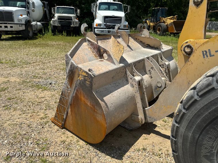 image for item FB5758 1999 Komatsu WA320-3 wheel loader