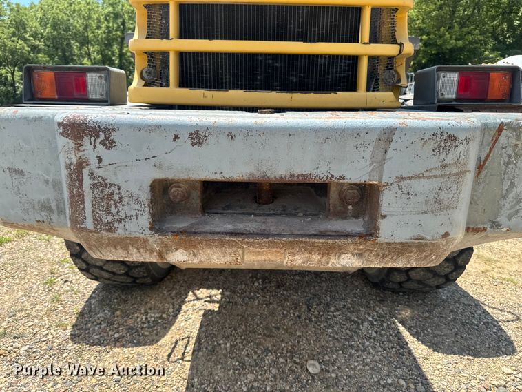 image for item FB5758 1999 Komatsu WA320-3 wheel loader