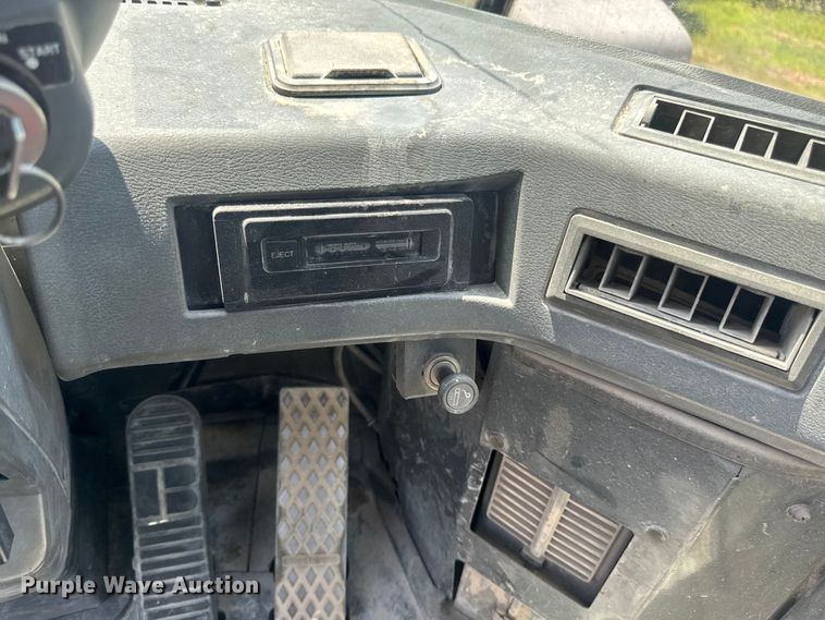 image for item FB5758 1999 Komatsu WA320-3 wheel loader