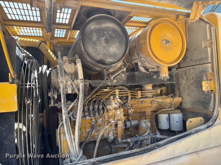 image for item FB5758 1999 Komatsu WA320-3 wheel loader