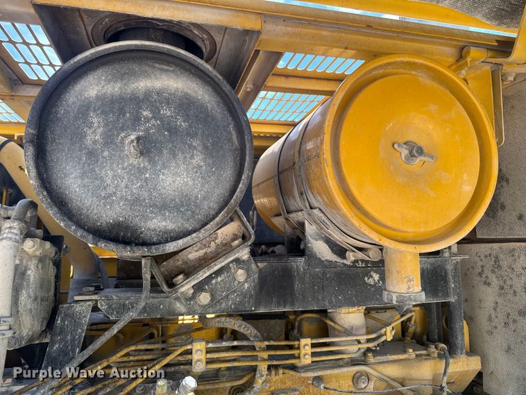 image for item FB5758 1999 Komatsu WA320-3 wheel loader