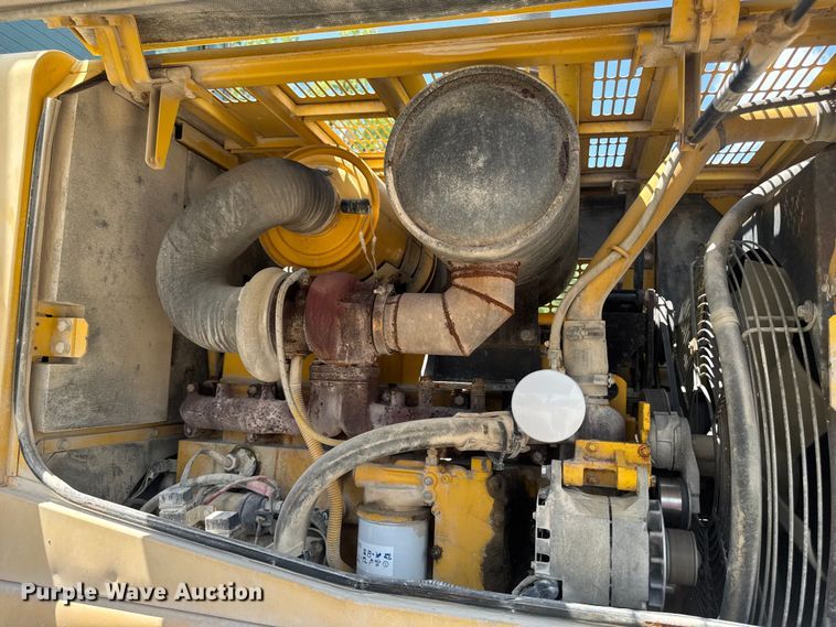 image for item FB5758 1999 Komatsu WA320-3 wheel loader