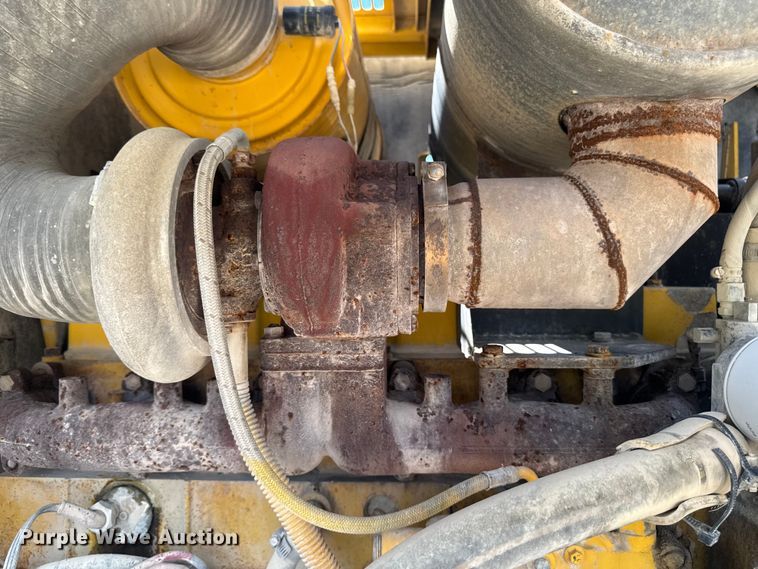 image for item FB5758 1999 Komatsu WA320-3 wheel loader