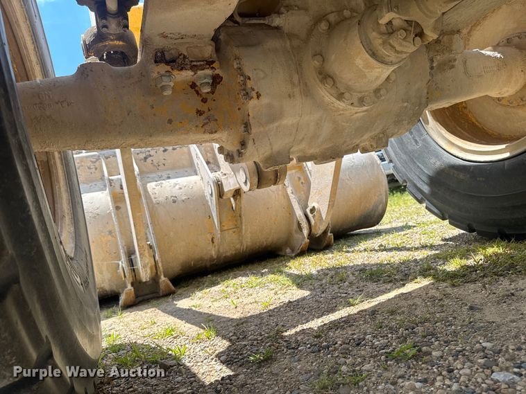 image for item FB5758 1999 Komatsu WA320-3 wheel loader