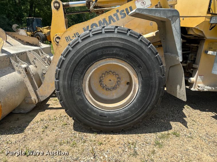 image for item FB5758 1999 Komatsu WA320-3 wheel loader