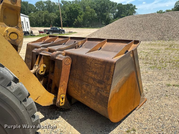 image for item FB5759 1998 Caterpillar 950G wheel loader