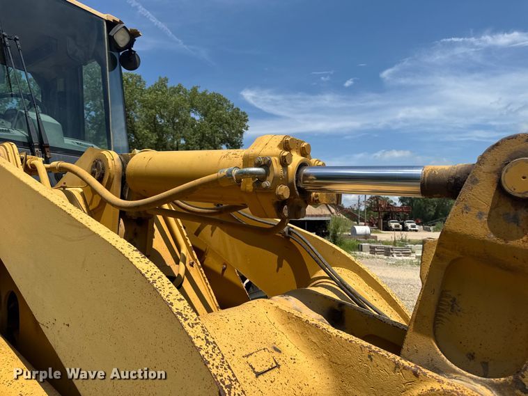 image for item FB5759 1998 Caterpillar 950G wheel loader