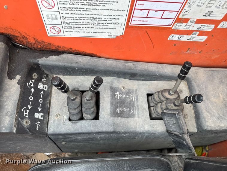 image for item FB5764 2005 JLG G12-55A telehandler