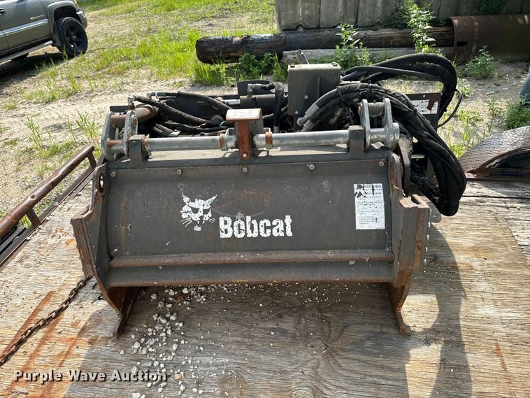 image for item FB5765 2007 Bobcat 40 HYD Planer skid steer cold planer