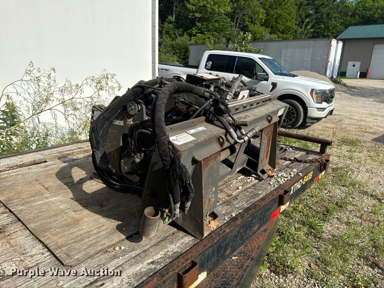 image for item FB5765 2007 Bobcat 40 HYD Planer skid steer cold planer