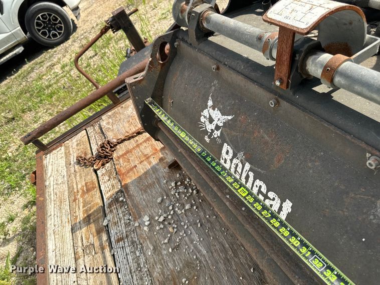 image for item FB5765 2007 Bobcat 40 HYD Planer skid steer cold planer