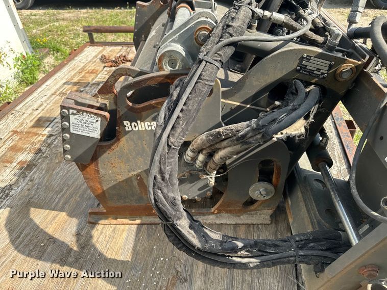 image for item FB5765 2007 Bobcat 40 HYD Planer skid steer cold planer