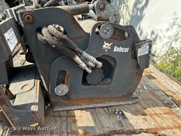 image for item FB5765 2007 Bobcat 40 HYD Planer skid steer cold planer