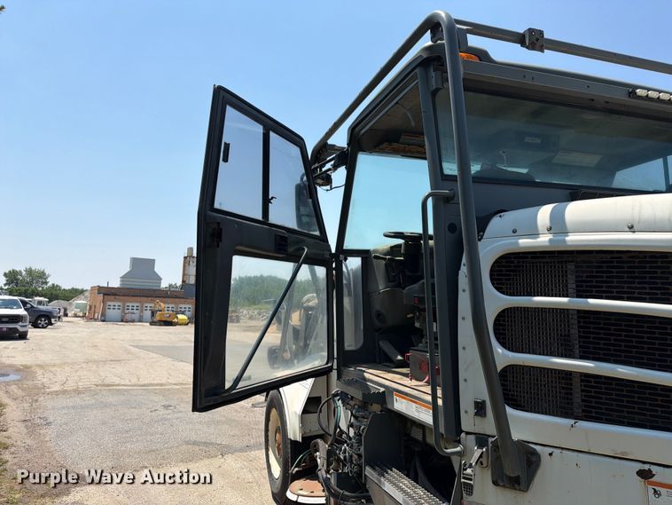 image for item FB5769 2008 Elgin NP Pelican street sweeper
