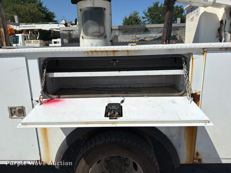 image for item FB5770 2017 RAM 5500 bucket truck