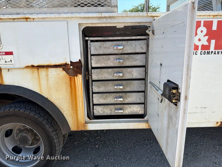 image for item FB5770 2017 RAM 5500 bucket truck
