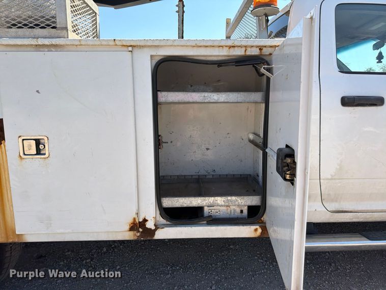 image for item FB5770 2017 RAM 5500 bucket truck
