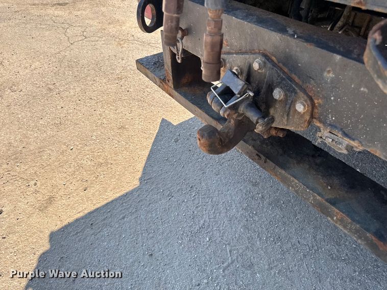 image for item FB5773 2003 International 4300 digger derrick truck
