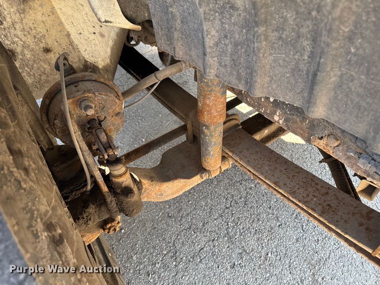 image for item FB5773 2003 International 4300 digger derrick truck