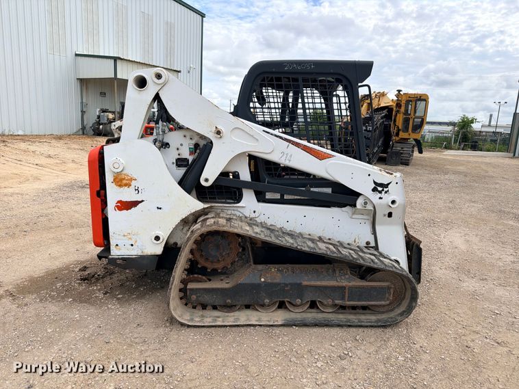 image for item FB8223 2019 Bobcat T650 tracked skid steer loader