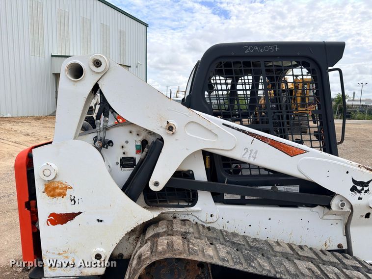 image for item FB8223 2019 Bobcat T650 tracked skid steer loader