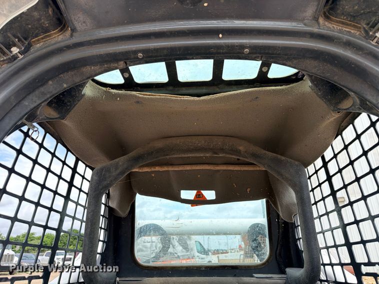 image for item FB8223 2019 Bobcat T650 tracked skid steer loader