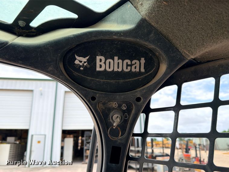 image for item FB8223 2019 Bobcat T650 tracked skid steer loader