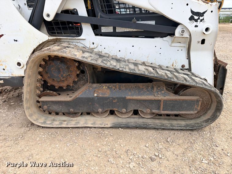image for item FB8223 2019 Bobcat T650 tracked skid steer loader