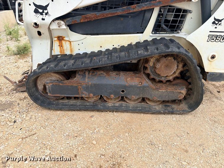 image for item FB8224 2020 Bobcat T590 tracked skid steer loader