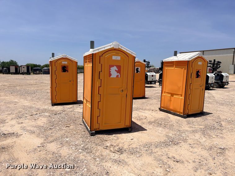 image for item FB8273 (4) portable restrooms