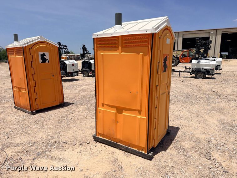 image for item FB8273 (4) portable restrooms