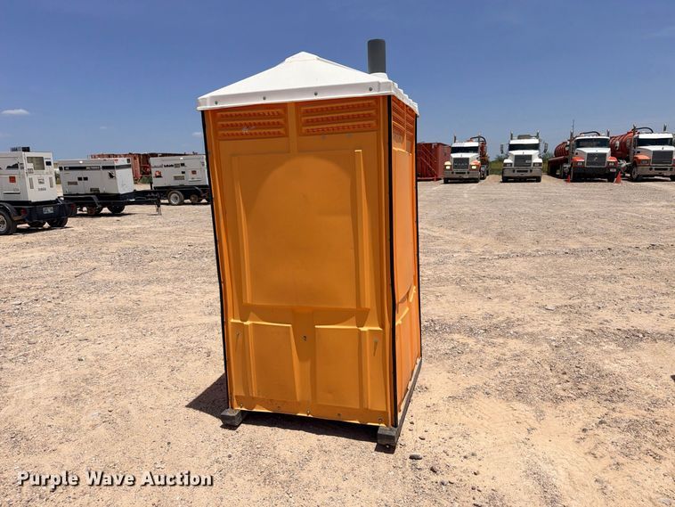 image for item FB8273 (4) portable restrooms