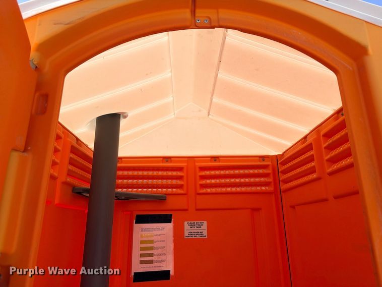 image for item FB8273 (4) portable restrooms