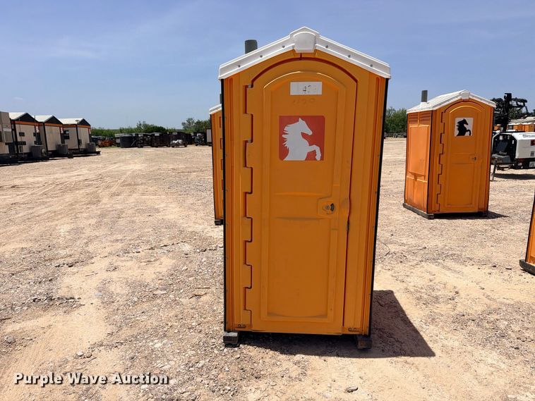 image for item FB8273 (4) portable restrooms