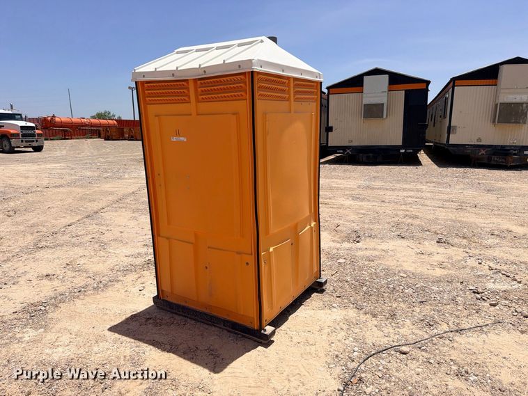 image for item FB8273 (4) portable restrooms
