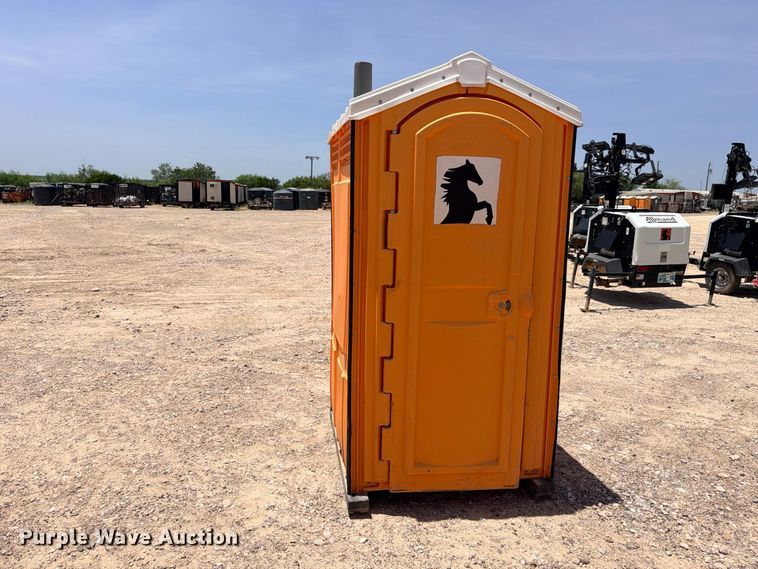 image for item FB8273 (4) portable restrooms