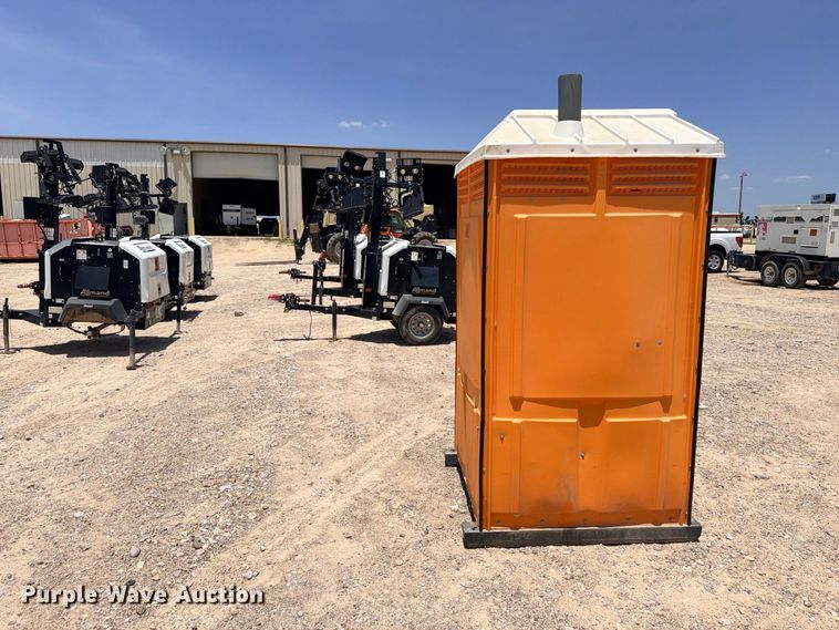 image for item FB8273 (4) portable restrooms