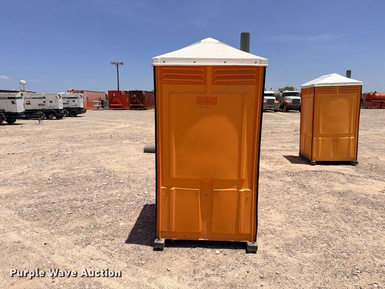 image for item FB8273 (4) portable restrooms