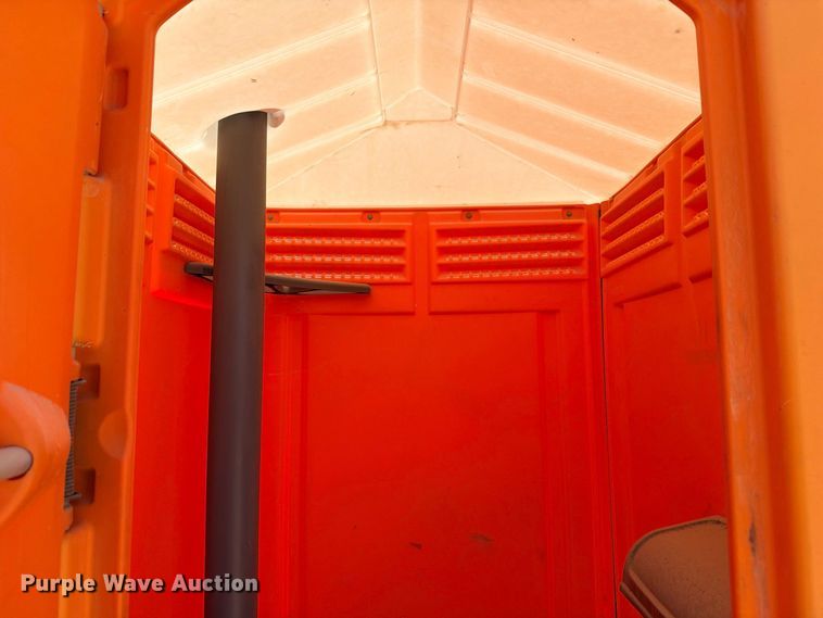 image for item FB8273 (4) portable restrooms