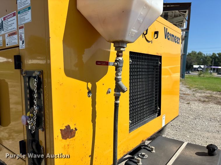 image for item FC1892 2012 Vermeer V800LE-HD410 vacuum excavator