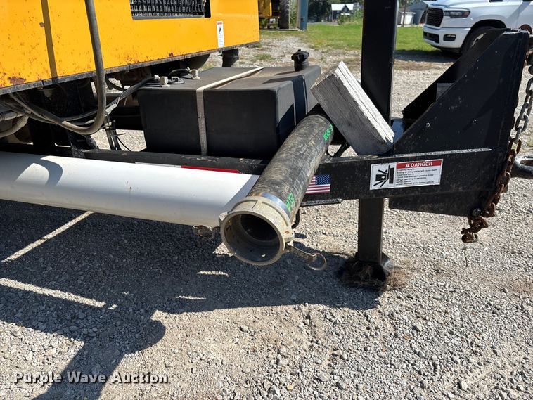 image for item FC1892 2012 Vermeer V800LE-HD410 vacuum excavator