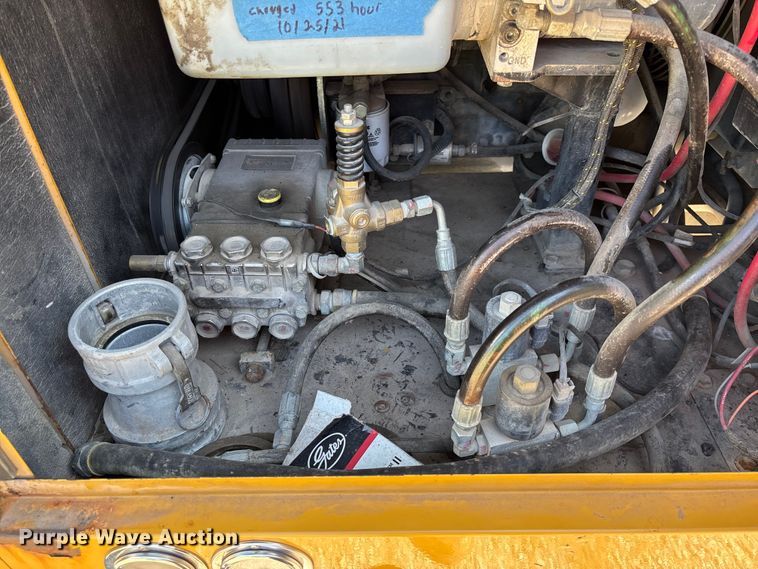 image for item FC1892 2012 Vermeer V800LE-HD410 vacuum excavator