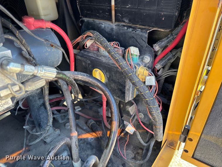 image for item FC1892 2012 Vermeer V800LE-HD410 vacuum excavator