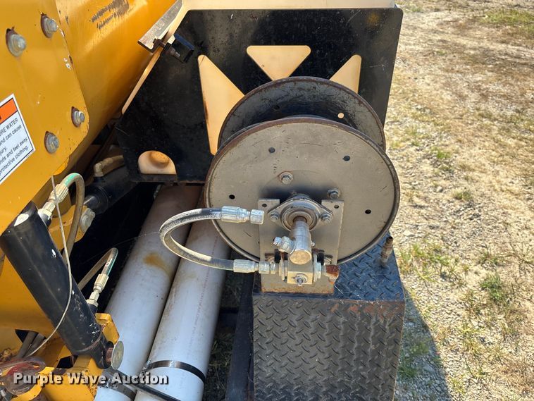 image for item FC1892 2012 Vermeer V800LE-HD410 vacuum excavator