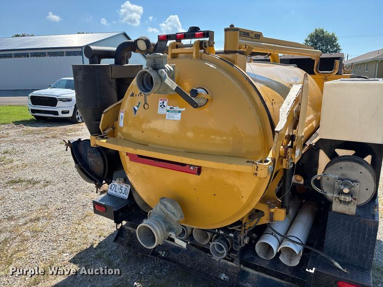 image for item FC1892 2012 Vermeer V800LE-HD410 vacuum excavator