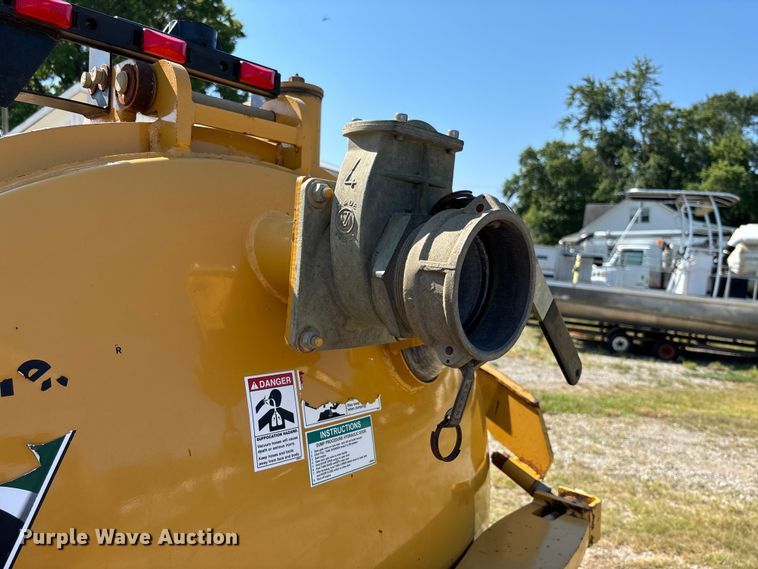 image for item FC1892 2012 Vermeer V800LE-HD410 vacuum excavator